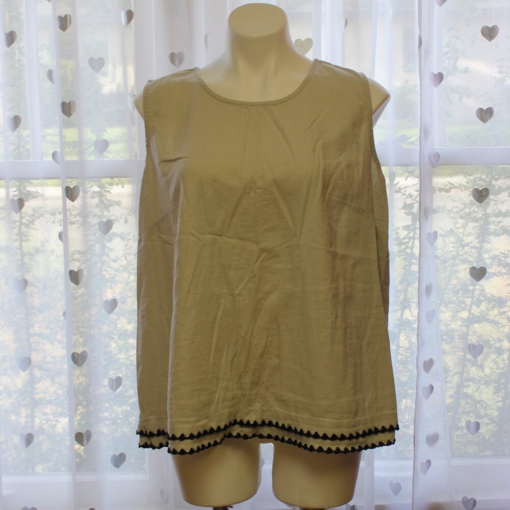 #552 CJ Banks Off-White Tank Top Size 18W